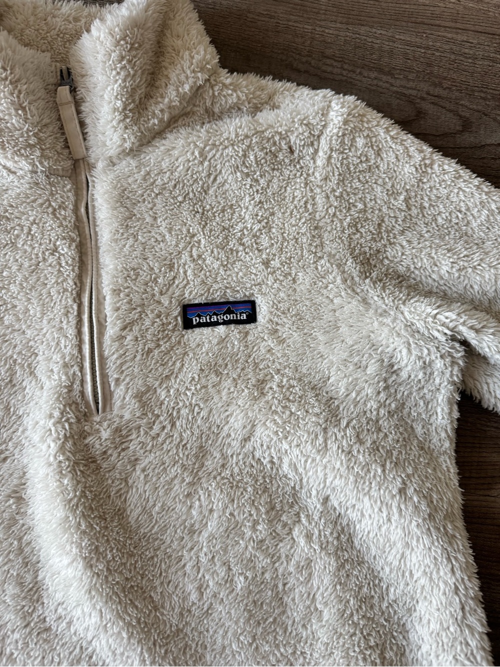 Patagonia woman’s Cream Sherpa Half-Zip Pullover - Picture 3 of 4